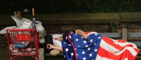 贫困袭击美国中产:超过一半人拿不出500块钱应急 - 得居房产资讯