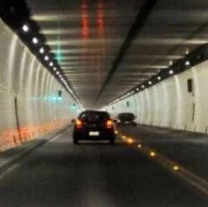 新西兰一新手司机隧道内狂飙114km/小时！限速的2倍！ - 得居房产资讯